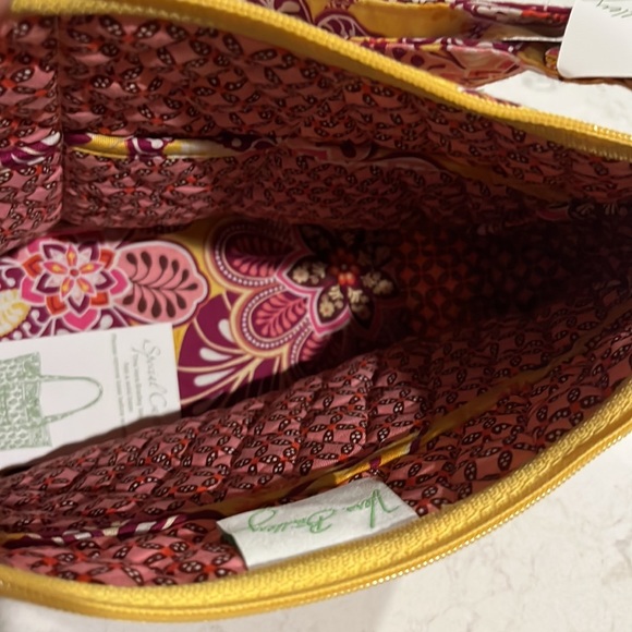 Vera Bradley Bag - Picture 4 of 4